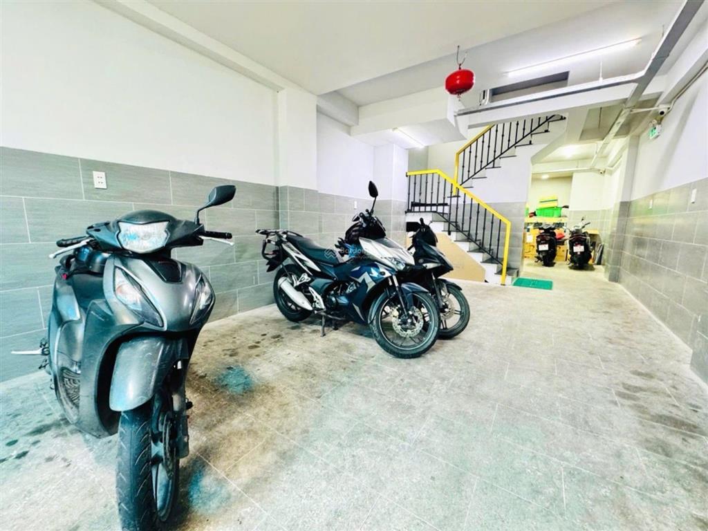 Nhà chdv gồm 11p 11wc, dòng tiền 60tr/th, full nội thất xịn xò