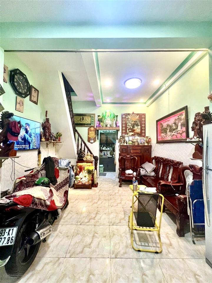 Chỉ hơn 2tỷ, nhà dt 4x7m2, ngay khu nguyễn sơn, sổ hồng riêng