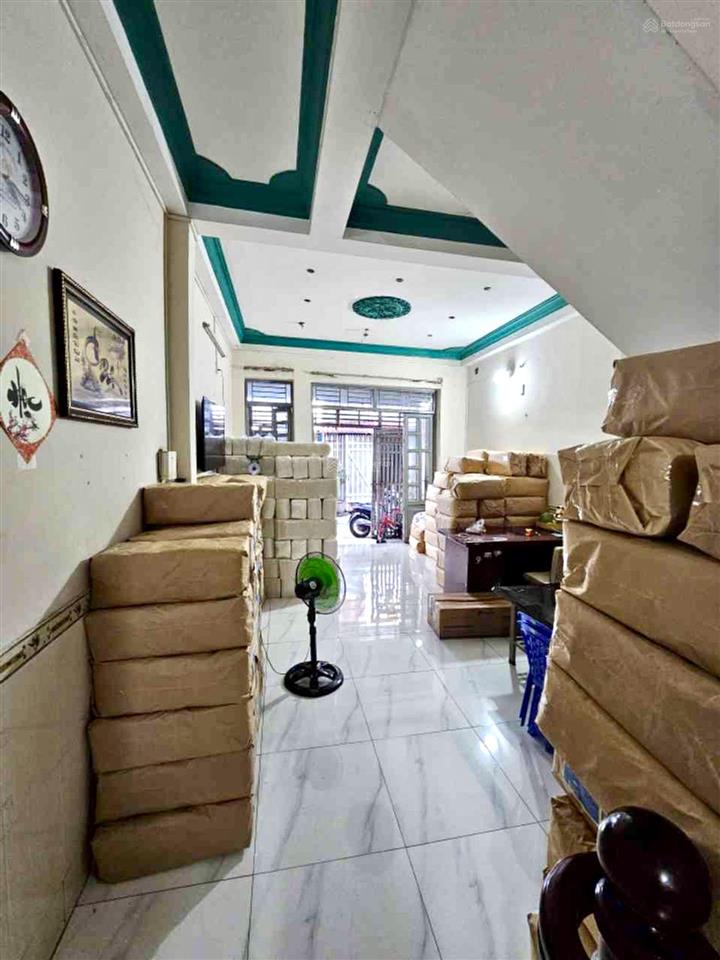 Nhà hẻm 6m thông, dt 4x18m gần cầu bà hom, sổ riêng nhỉnh 4tỷ