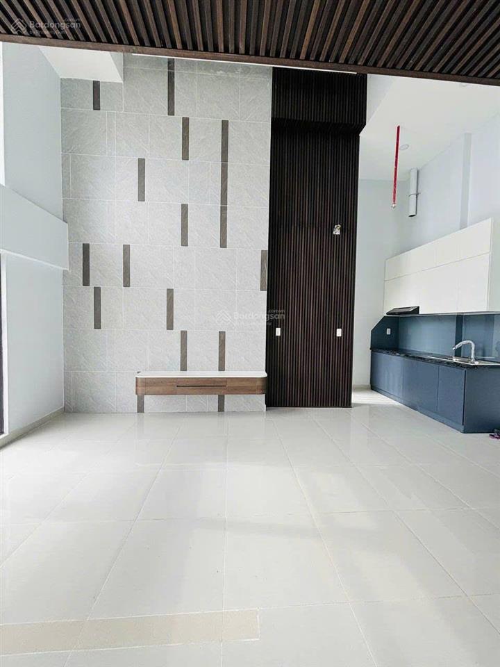 Bán gấp căn 2pn góc, view q1, hướng mát, giá tốt, hỗ trợ vay ngân hàng.  0932 113 ***