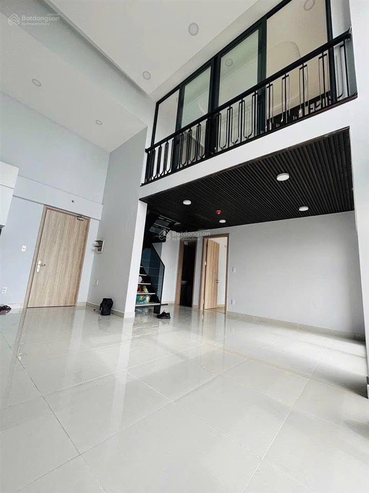 Bán gấp căn 2pn góc, view q1, hướng mát, giá tốt, hỗ trợ vay ngân hàng.  0932 113 ***