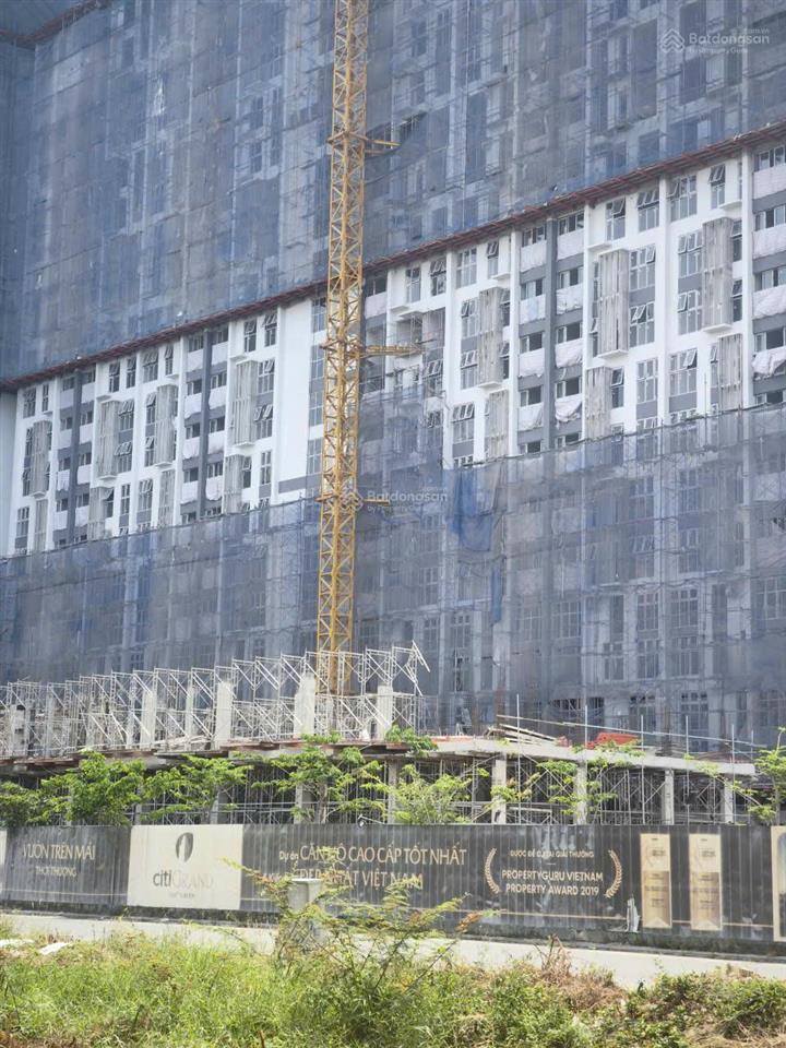 Chính chủ bán 2pn  tầng đẹp, view sông, cuối năm nhận nhà, giá tốt, hỗ trợ vay bank.  0932 113 ***