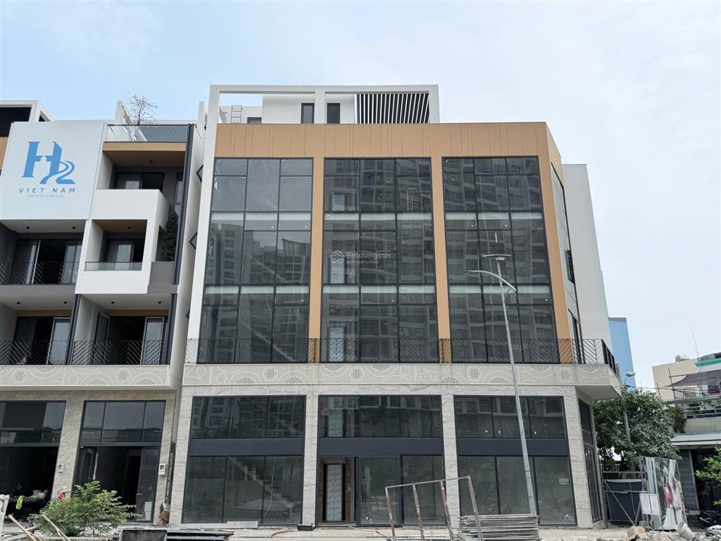 Bán nhà phố 6 tầng mặt tiền phan đình thông, kế căn hộ privia kđ, tt 15% nhận nhà, hỗ trợ 0% ls