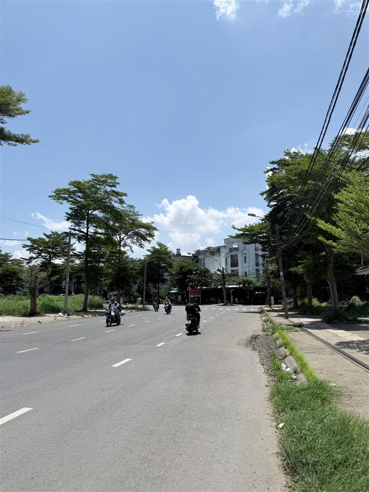 Bán đất mặt tiền phạm thế hiển q8, kdc đông đúc, đối diện vinhome bình chánh.  ngay 0932 113 ***