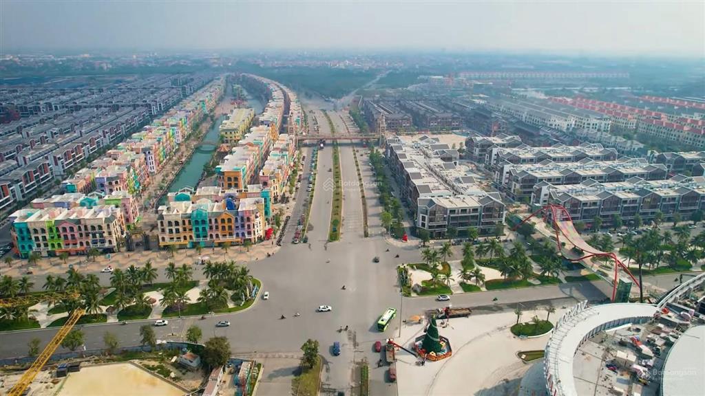Chính chủ bán nhà phố đối diện vincom, toà nhà văn phòng siêu đẹp