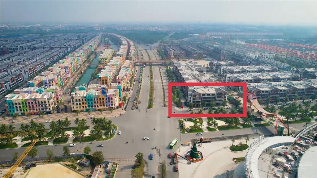 Chính chủ bán liền kề dlsh đối diện cổng vincom lớn nhất việt nam