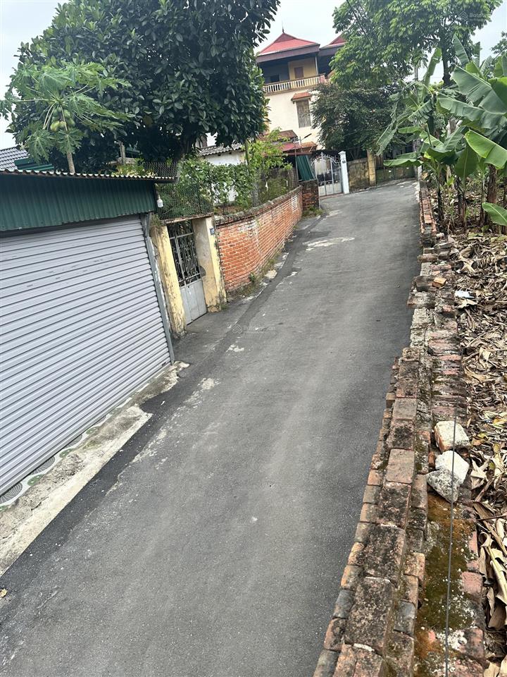 Lô đất 2 mặt tiền , diện tích 85m2.