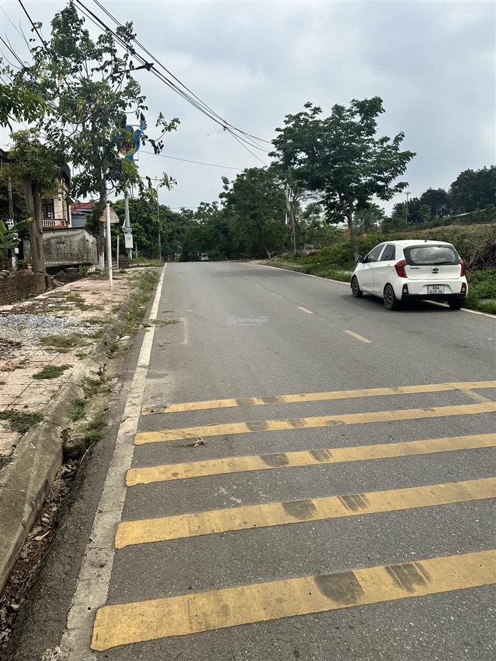 Lô đất 2 mặt tiền , diện tích 85m2.