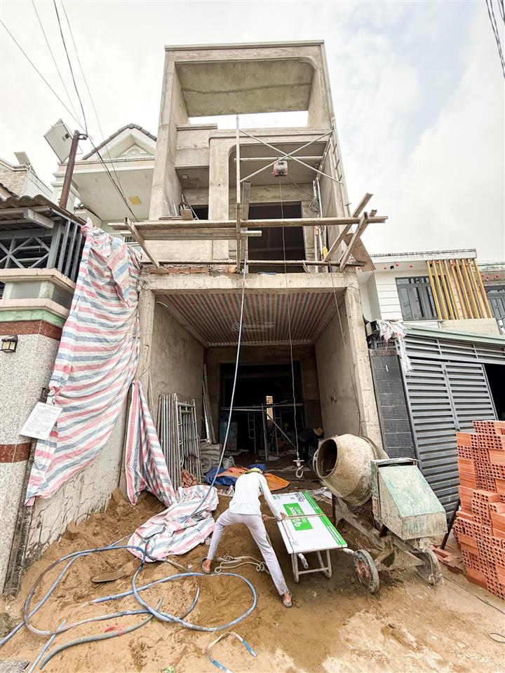 Bán nhà 1 trệt 1 lầu (hoàn công) đường oto (4 phòng ngủ) thuộc p. tân vạn. giá chỉ 3,450 tỷ