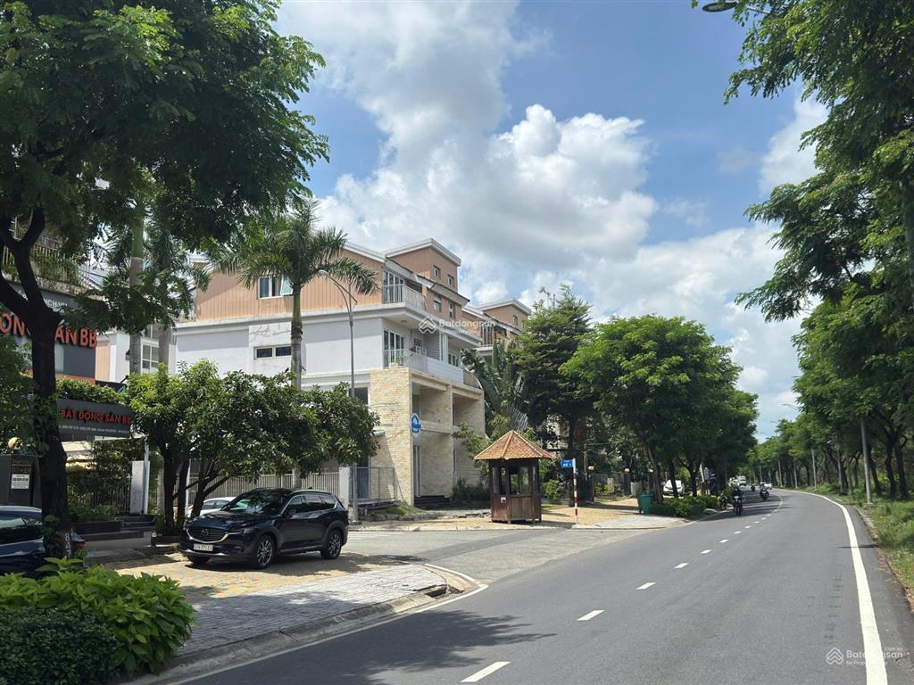 Bán bt dragon parc, phước kiển, nhà bè, dt 8x21m (dtsd 278m2) giá 18 tỷ.  0938 399 ***