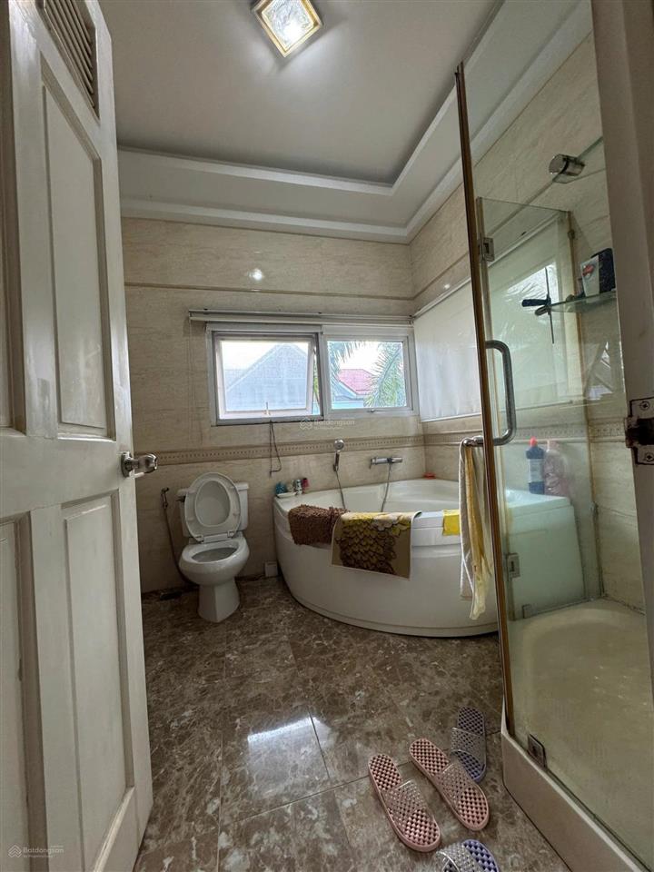 Cho thuê biệt thự khu ngân long nhà bè giá 25tr  0938 399 ***.