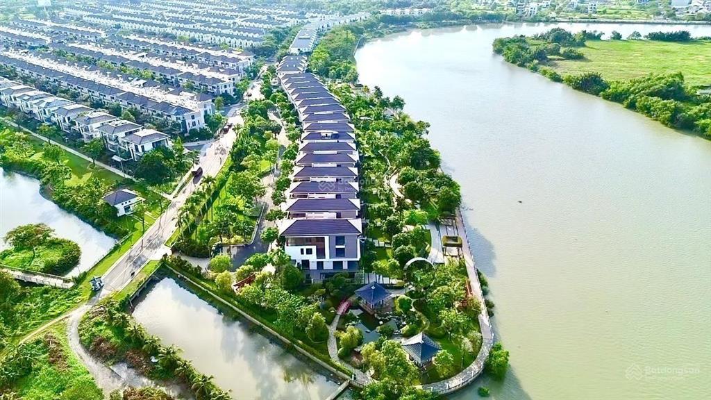 Chính chủ cần bán gấp nhà phố lavila, dt 5,5 x 17,6m, giá 11,6 tỷ.  0938 399 ***.