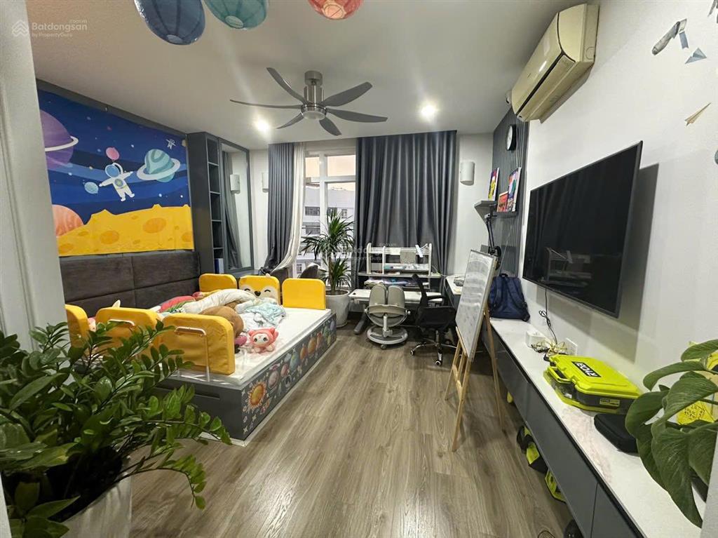 Bán căn 145m2 himlam riverside 3pn 3wc lầu cao có nội thất giá 9tỷ8  0937 781 ***