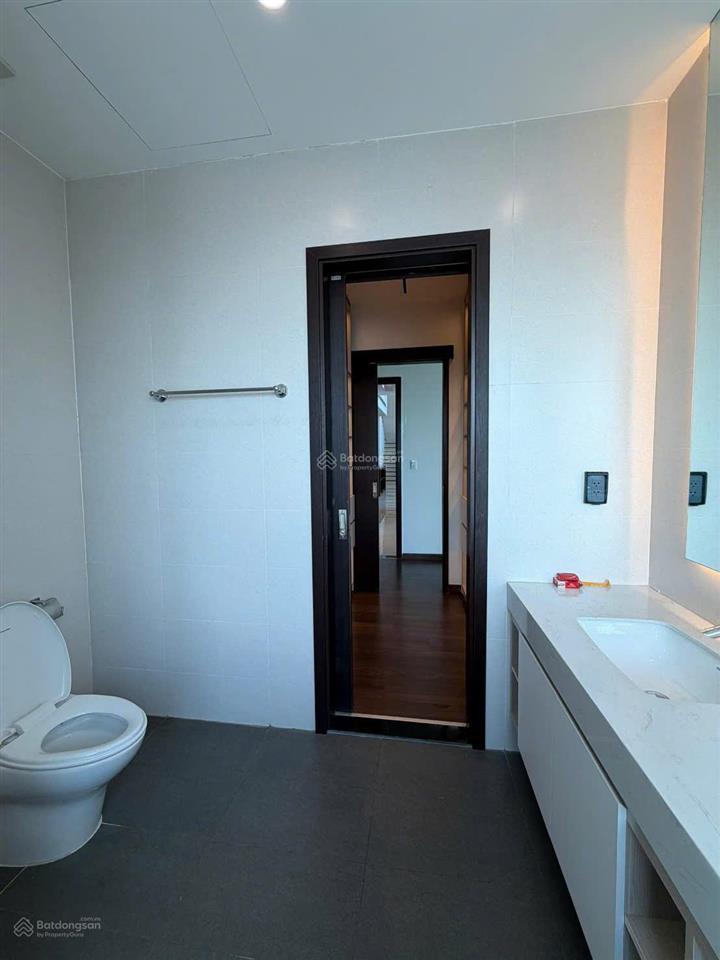 Giá cực tốt! cc penthouse duplex d'edge thảo điền 411m2, giá 80 tỷ vnd, 4pn, 3wc, nội thất đầy đủ.