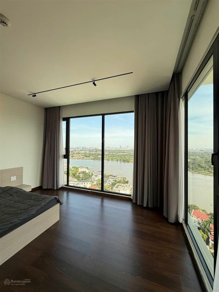 Giá cực tốt! cc penthouse duplex d'edge thảo điền 411m2, giá 80 tỷ vnd, 4pn, 3wc, nội thất đầy đủ.