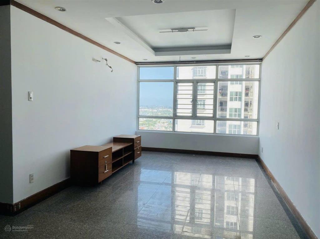 Bán căn hộ giai việt q8 150m2 3pn 2wc sổ sẵn giá 6,2 tỷ