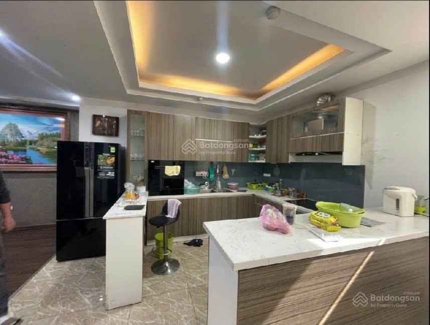 Bán tòa nhà phố thái hà, dt 80 m2 x 8 tầng thang máy