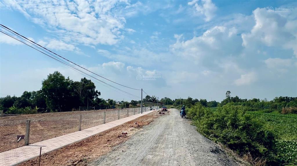 Bán đất đẹp tại đường quốc lộ 62, 3,9 tỷ, 551m2, mặt tiền 24m sát bến xe đang thi công ngày đêm, p3
