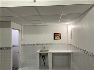 Cho thuê phòng trọ 35m2, 3 triệu vnd tại số 6, long trường, q9, siêu hot