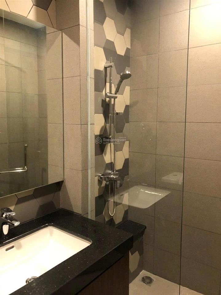 Cho thuê căn hộ 2 phòng ngủ d'edge thảo điền full nội thất đẹp, lầu cao, view sông, đang trống.