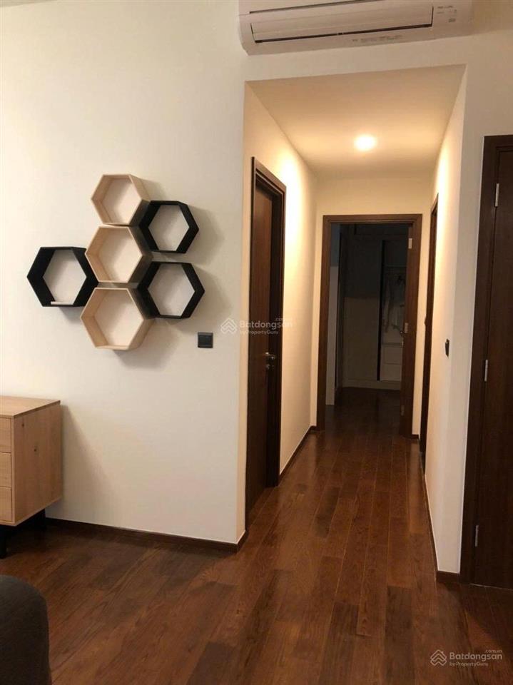 Cho thuê căn hộ 2 phòng ngủ d'edge thảo điền full nội thất đẹp, lầu cao, view sông, đang trống.
