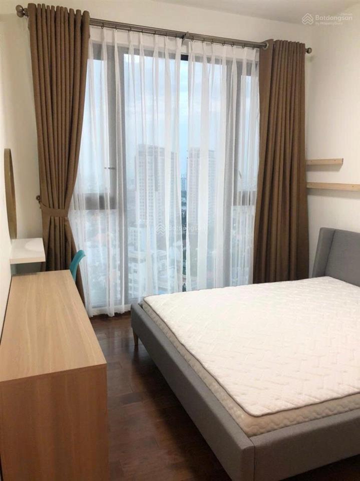 Cho thuê căn hộ 2 phòng ngủ d'edge thảo điền full nội thất đẹp, lầu cao, view sông, đang trống.