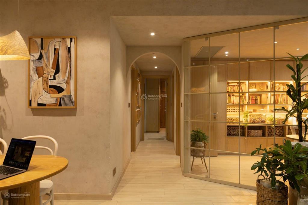 Cho thuê 3 phòng ngủ one verandah, nội thất đẹp, tầng trung