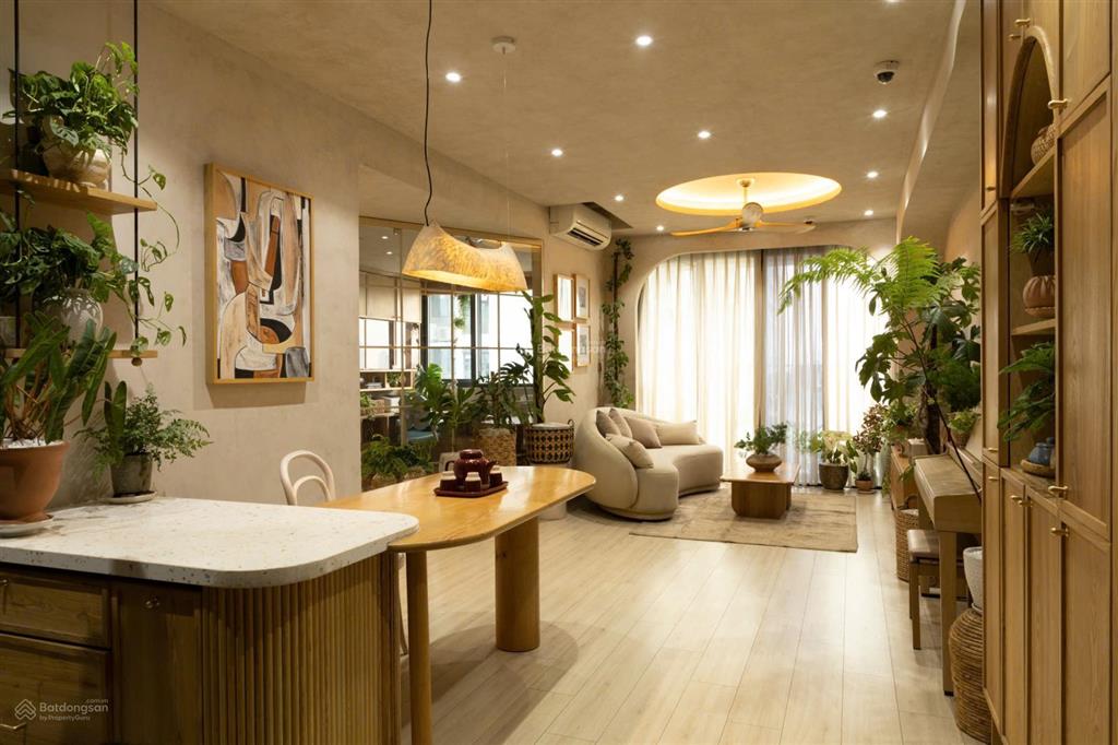 Cho thuê 3 phòng ngủ one verandah, nội thất đẹp, tầng trung