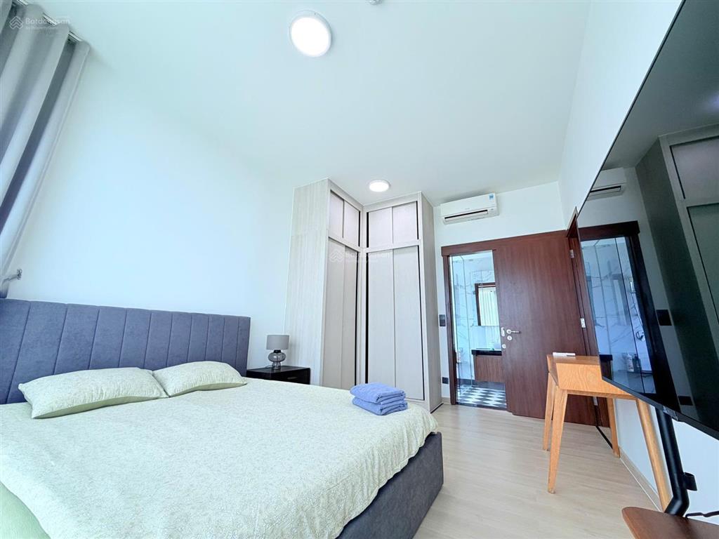 Cho thuê 3 phòng ngủ d'edge thảo điền, nội thất mới, đẹp lung linh, view sông.