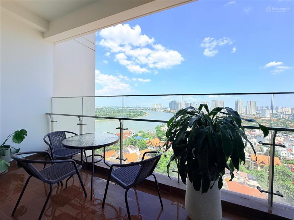 Cho thuê 3 phòng ngủ d'edge thảo điền, nội thất mới, đẹp lung linh, view sông.