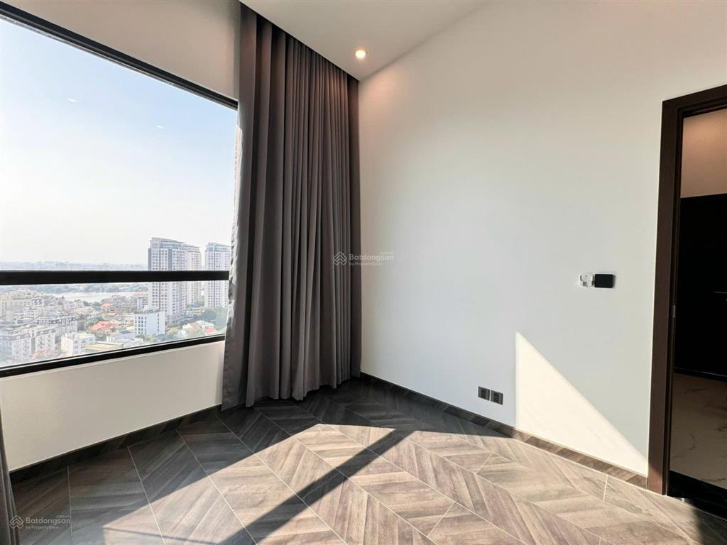 Cho thuê penthouse d'edge thảo điền nội thất cơ bản, căn hiếm có trên thị trường