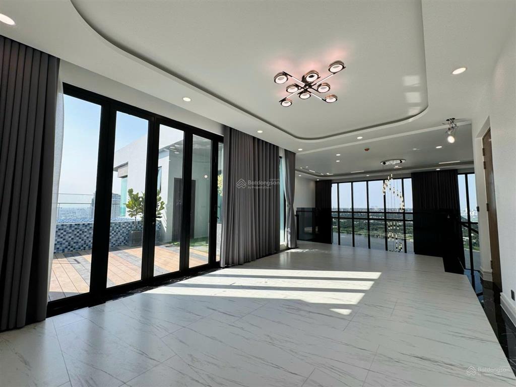 Cho thuê penthouse d'edge thảo điền nội thất cơ bản, căn hiếm có trên thị trường