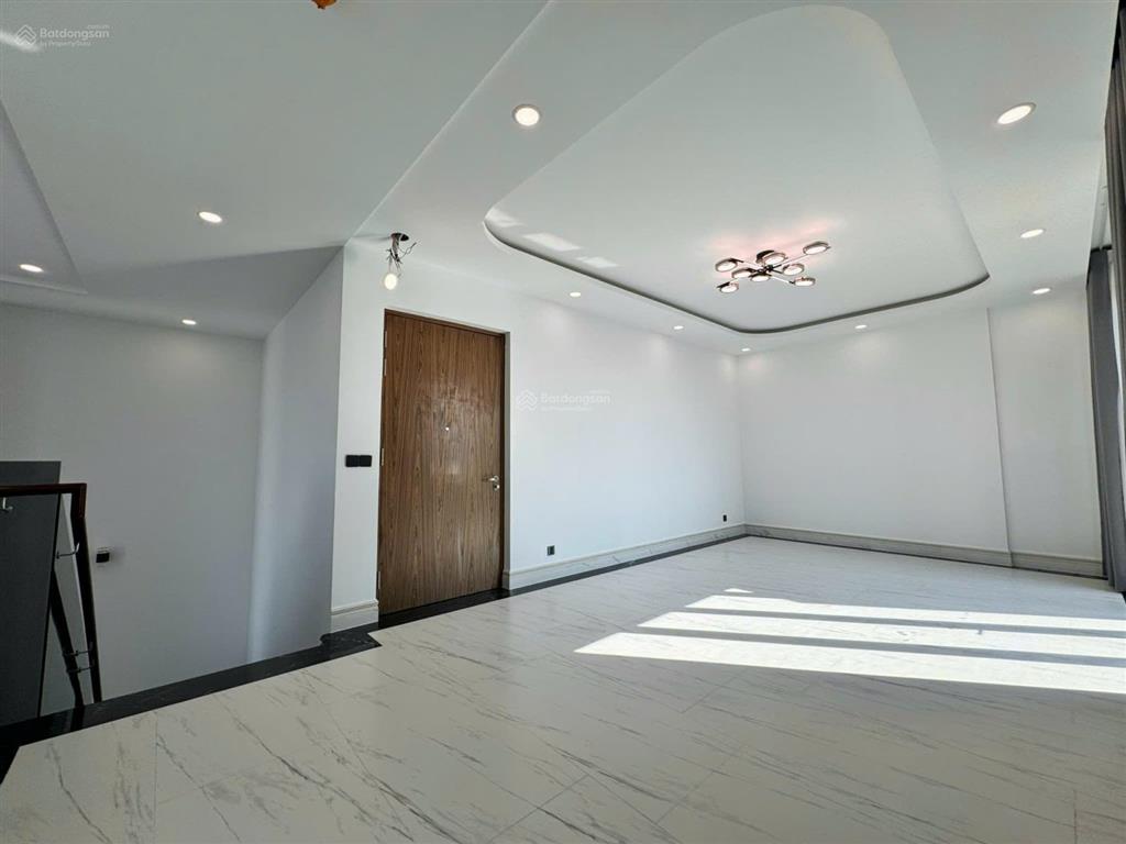 Cho thuê penthouse d'edge thảo điền nội thất cơ bản, căn hiếm có trên thị trường