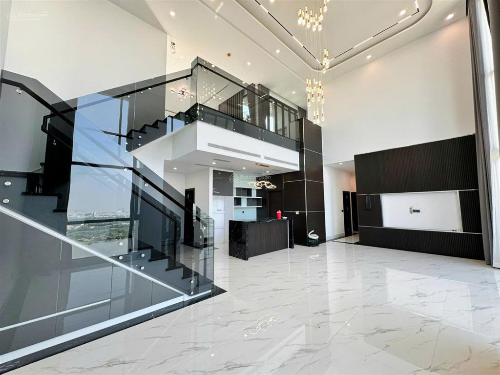 Cho thuê penthouse d'edge thảo điền nội thất cơ bản, căn hiếm có trên thị trường