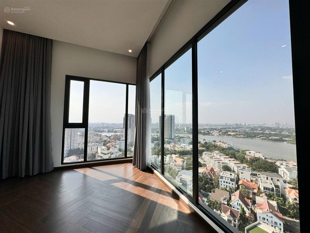 Cho thuê penthouse d'edge thảo điền nội thất cơ bản, căn hiếm có trên thị trường