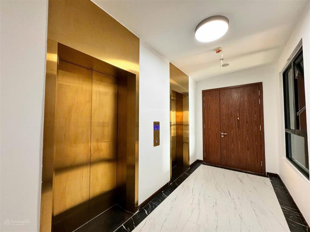 Cho thuê penthouse d'edge thảo điền nội thất cơ bản, căn hiếm có trên thị trường