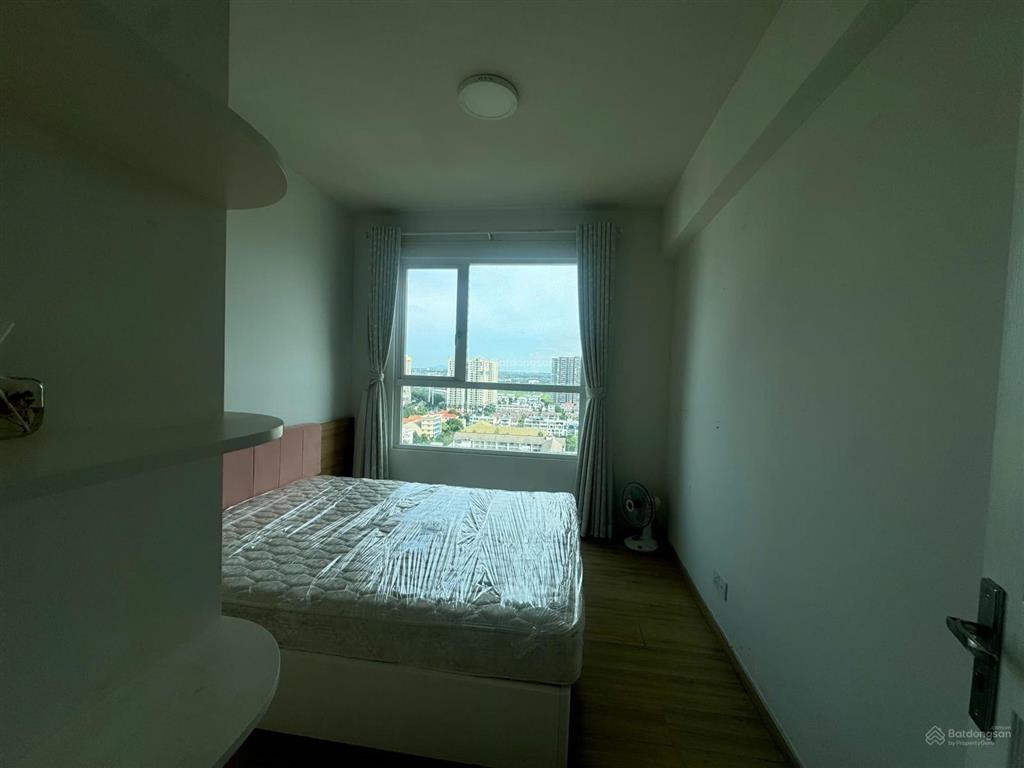 Cho thuê 2 phòng ngủ vista verde, lầu cao, giá rẻ, full nội thất, view sông cực đẹp.