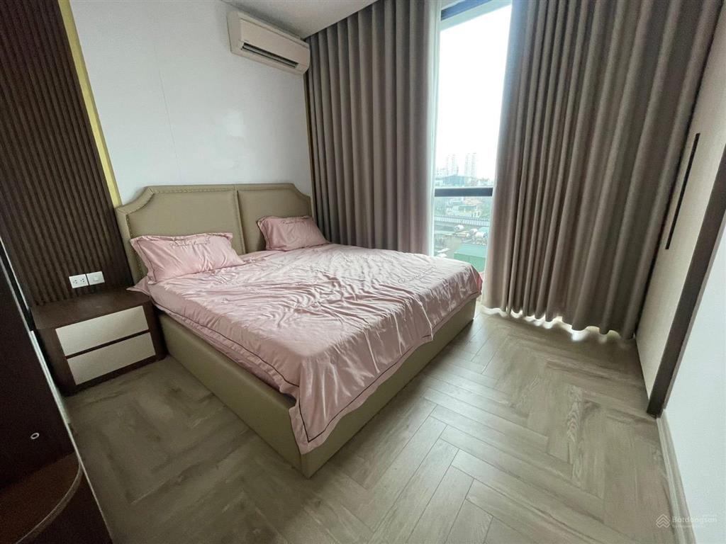 Bán căn góc 76m2 2pn2vs thiên niên kỷ. ban công đb, có slot ôtô, tầng trung đẹp. giá 6.9tỷ