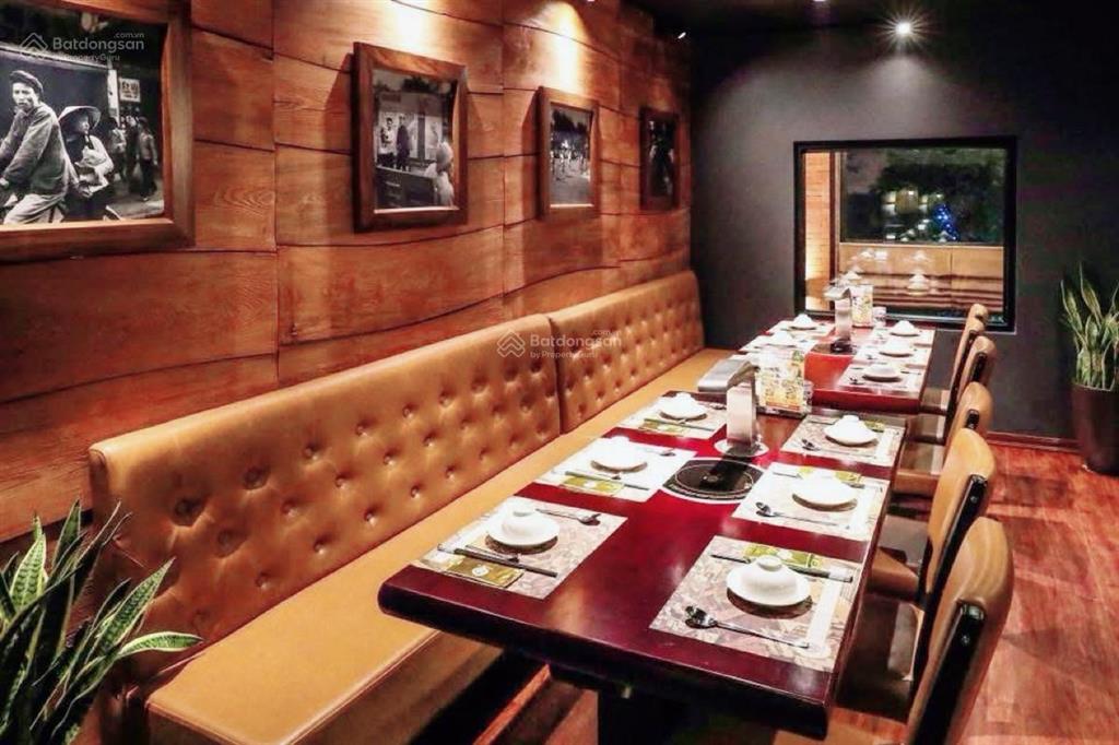 Mặt phố trần hưng đạo  hoàn kiếm 300m2. thiết kế 2 tầng. không yếu tố biệt thự. giá 150tỷ