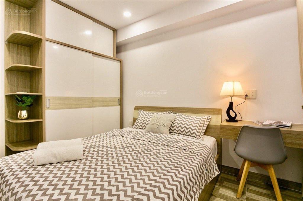 Cho thuê căn hộ sky center phổ quang, 3 phòng ngủ 100m2 giá 23tr/tháng khoa 0934 819 ***