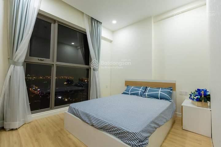 Bán căn hộ sky center phổ quang, 3 phòng ngủ giá 8.2 tỷ.  0934 819 *** khoa