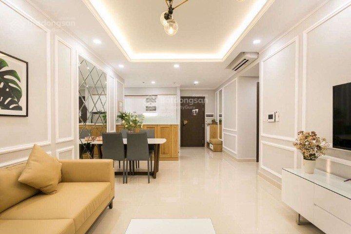 Bán căn hộ sky center phổ quang, 3 phòng ngủ giá 8.2 tỷ.  0934 819 *** khoa