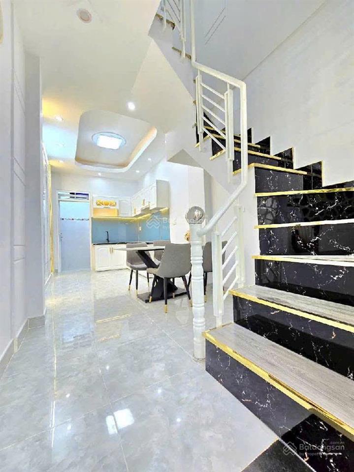 Nhà mới 2 tầng, hoàn công, full nội thất giá 4,35 tỷ