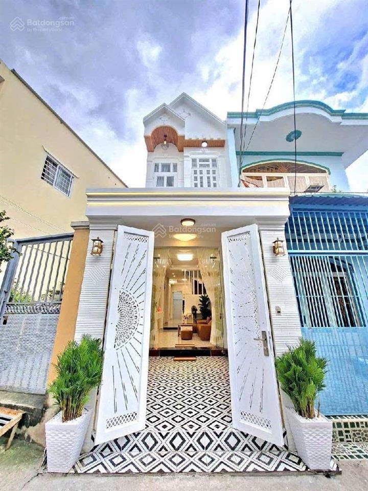 Nhà mới 2 tầng, hoàn công, full nội thất giá 4,35 tỷ