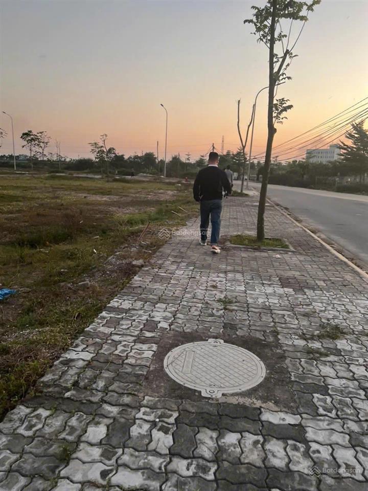 Đất nền trung tâm khu dân cư,pháp lý đầy đủ,tiềm năng tốt