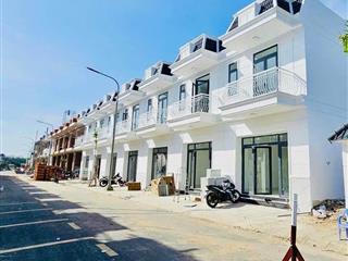 Nhận ngay nhà phố compound nằm tại trung tâm hành chính  chỉ 799 triệu  dtsd 150m2