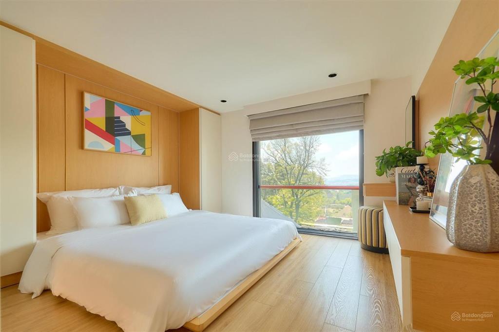 Bán studio+ 30m² dt sử dụng 45m2 tòa p19, hướng nam, view đại lộ hoa, giá 1,2 tỷ