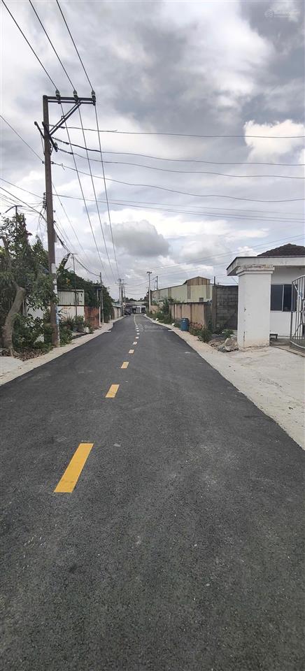 Gần 2 tỷ có mua được đất ngay trung tâm tân phước khánh