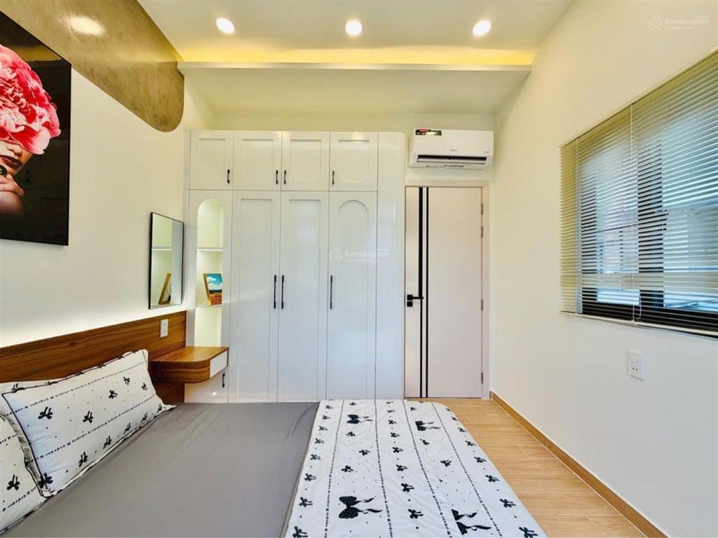 Nhà đẹp ở ngay, hẻm xe tải kinh doanh, vị trí đỉnh, 32m2, 3 tỷ 950, phan huy ích, gò vấp
