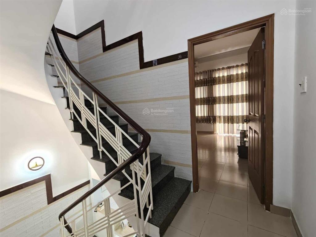 Nhà đẹp 3 tầng btct, 4 phòng ngủ, 60m2, 6,05 tỷ, bùi quang là, p12, gò vấp